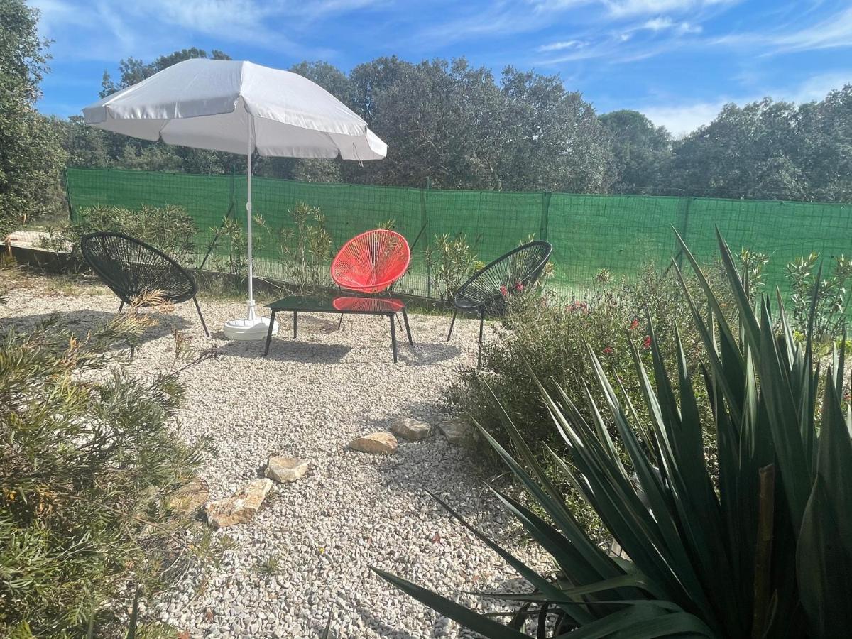Bed and Breakfast Le calme de la garrigue à Russan Extérieur photo