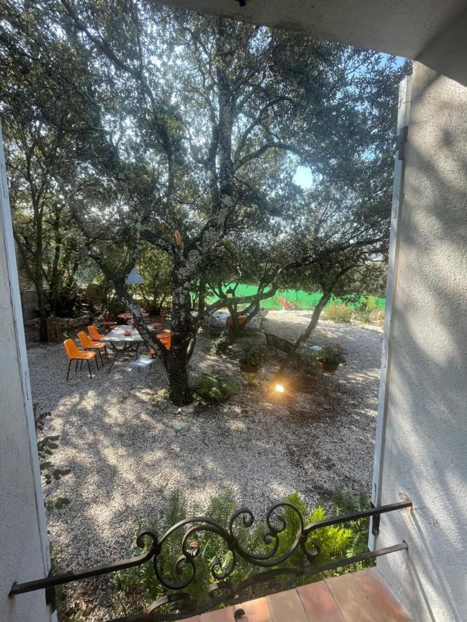 Bed and Breakfast Le calme de la garrigue à Russan Extérieur photo