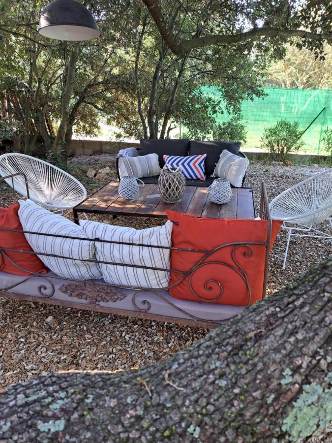 Bed and Breakfast Le calme de la garrigue à Russan Extérieur photo