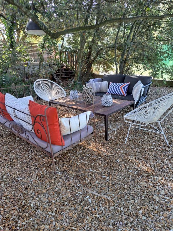 Bed and Breakfast Le calme de la garrigue à Russan Extérieur photo